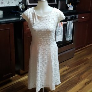 HOST PICK.  Women's Ronni Nichole White Lace Dress. Size 6